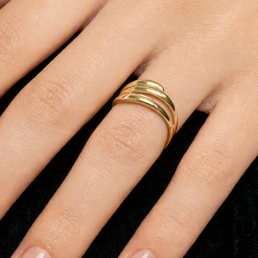 Sculptural crossover ring styled view
